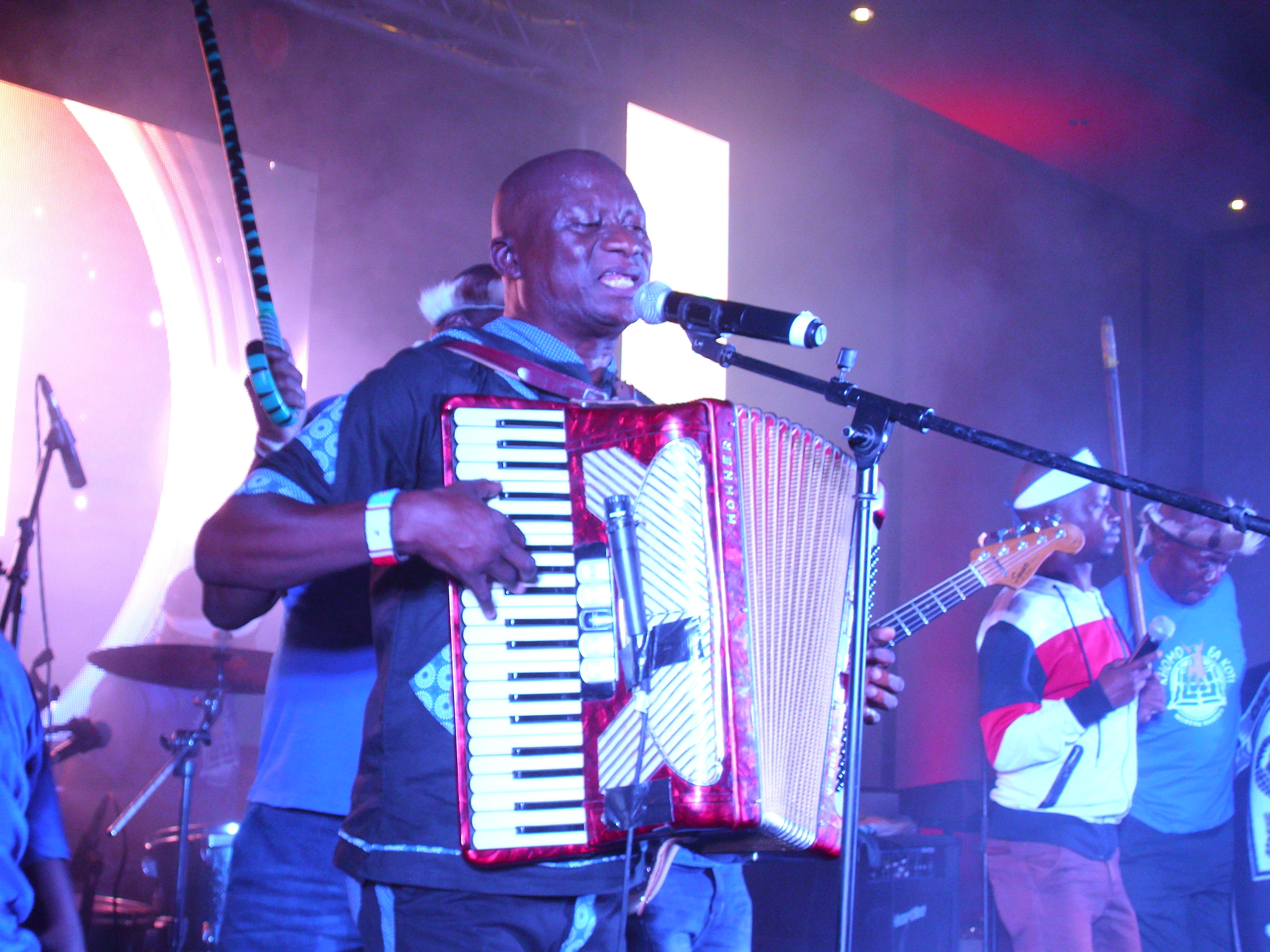 Famo artiste rocks the crowd