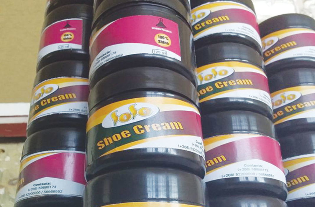 Making shoe polish from banana peels