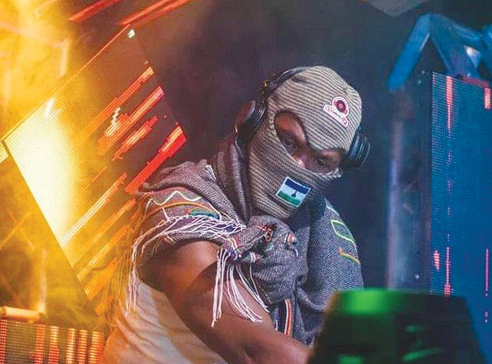 DJs cry out for help