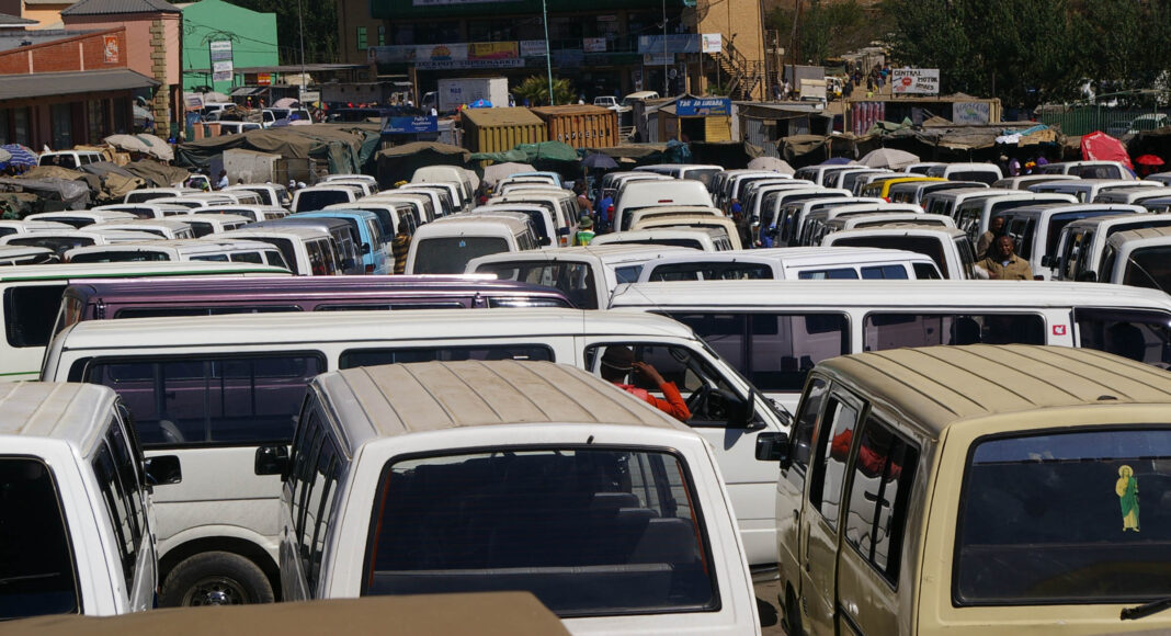 Taxi operators call off strike