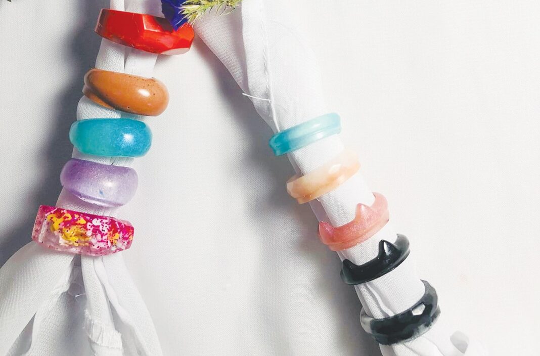 Partners venture into arts and crafts business