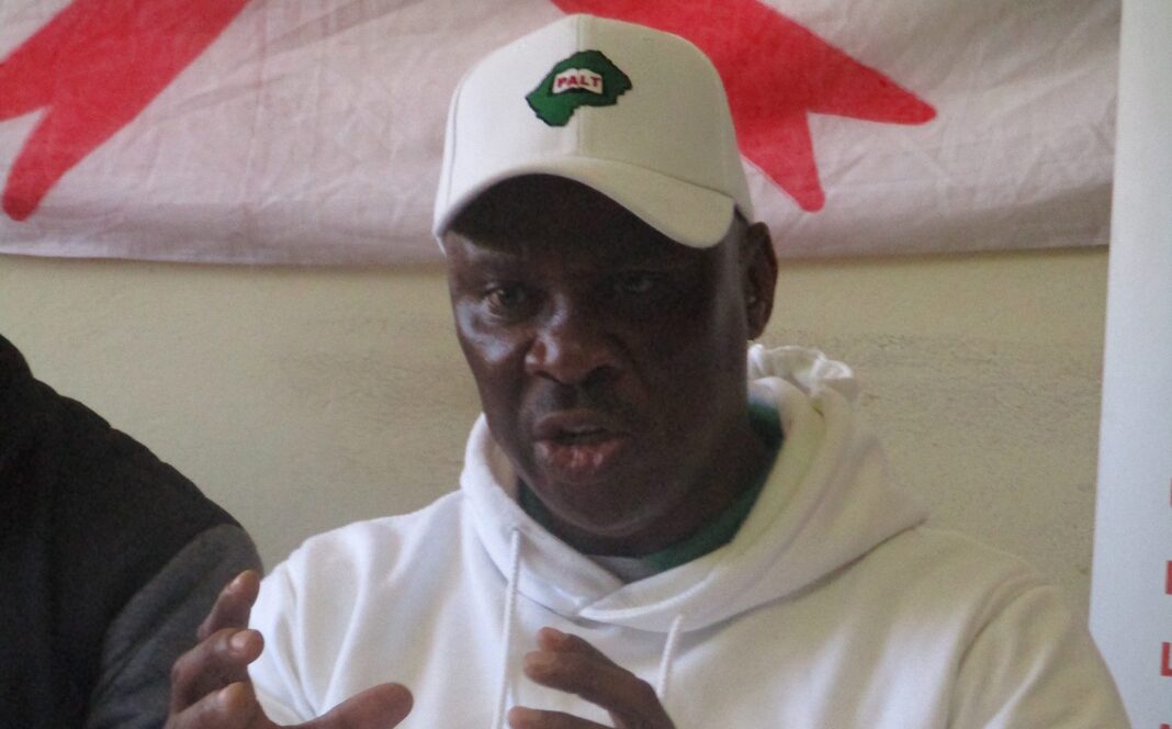 Teachers fight ‘unlawful’ membership fees debits