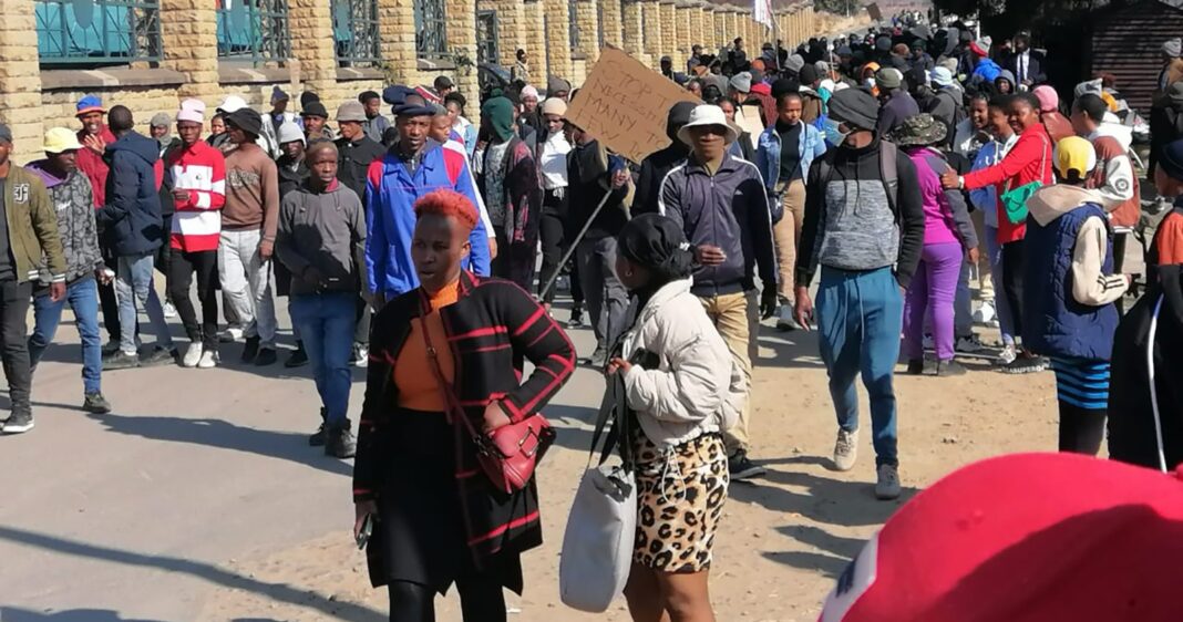 Fleeing Fokothi students to face the law