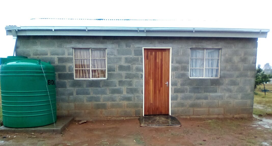 Habitat hands over 21 houses
