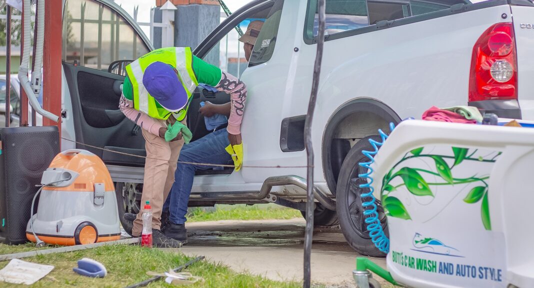 Smart carwash saves water