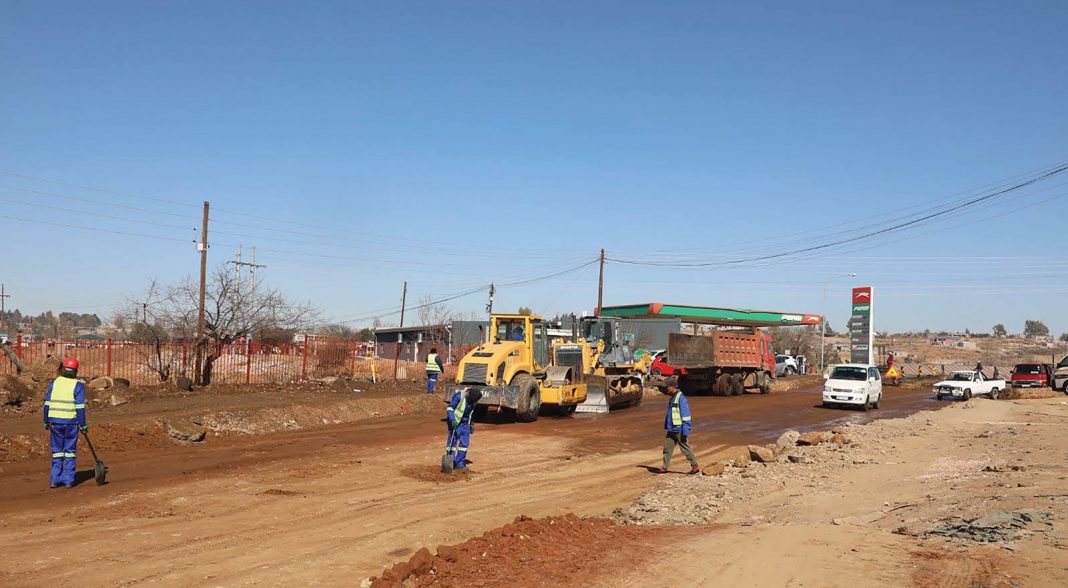 ‘Govt officials lining their pockets through tenders’